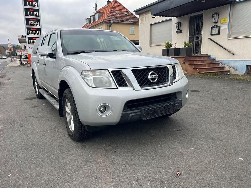 Silber Gebraucht 2010 Nissan Navara SE Abholung | 8.900 € (Guter Preis) - Bild 1/4