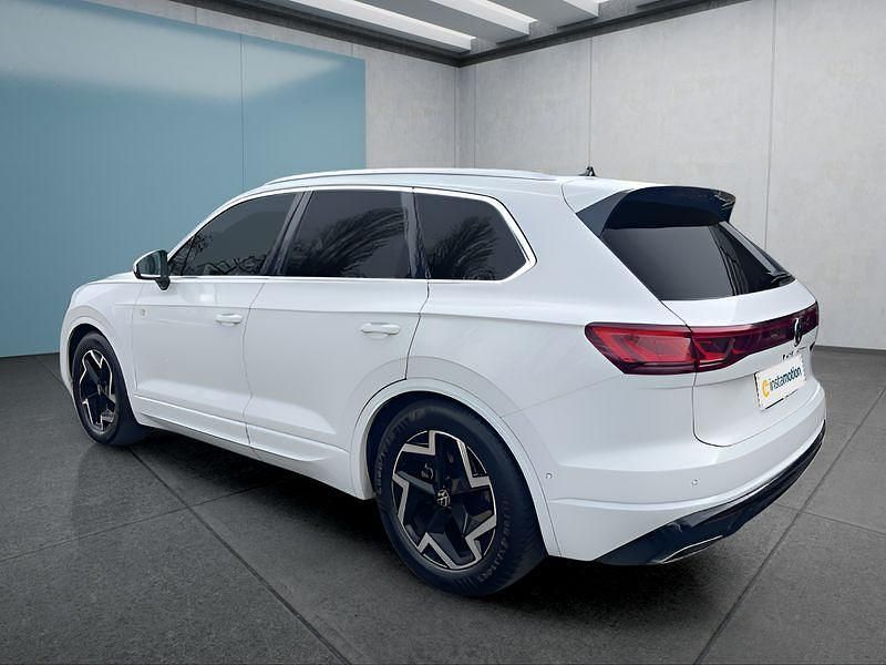 Gebraucht VW Touareg 231 PS (169 kW) 2025 Weiß SUV