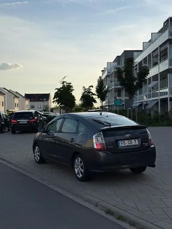 Używany Toyota Prius Sol 111 KM (81 kW) 2008 Szary Hatchback