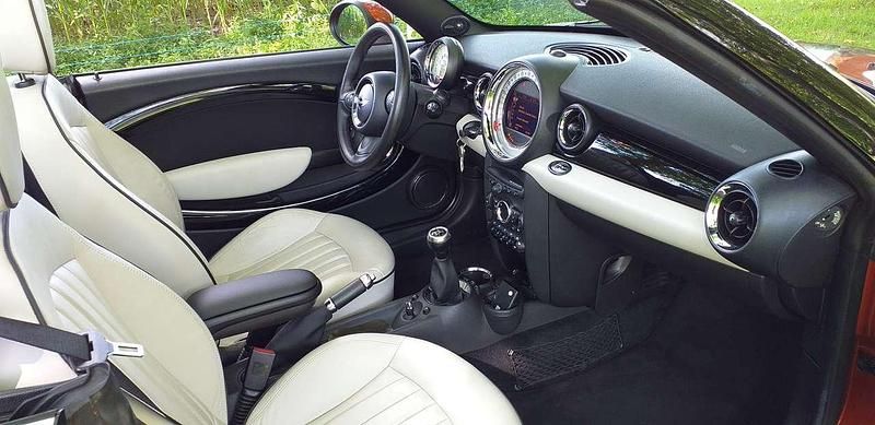 Gebraucht Mini Cooper Cabriolet 122 PS (89 kW) 2012 Orange Cabrio