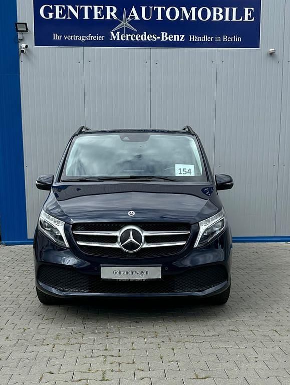 Gebraucht Mercedes V250 190 PS (139 kW) 2020 Blau Van / Kleinbus