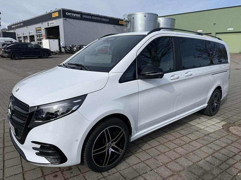Gebraucht Mercedes V300 Avantgarde 237 PS (174 kW) 2024 Weiß Van / Kleinbus