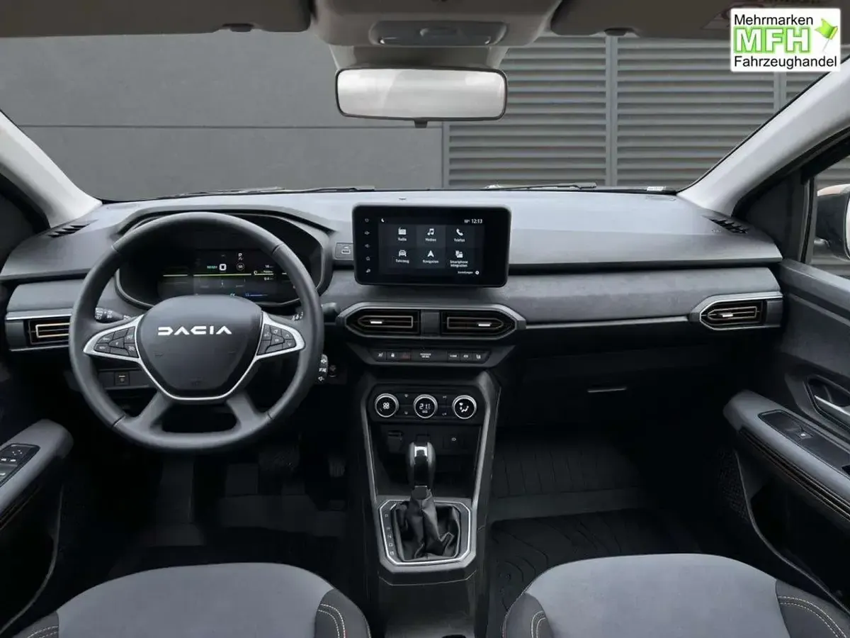 Neu Dacia Jogger Extreme 141 PS (103 kW) 2025 Perlmuttschwarz Van / Kleinbus