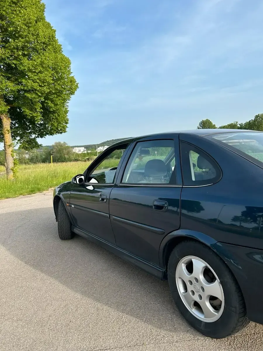 Gebraucht Opel Vectra 116 PS (85 kW) 2000 Andere farben Limousine