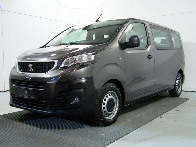 Gebraucht Peugeot Expert 150 PS (110 kW) 2020 Gris platinium (metallic) Van