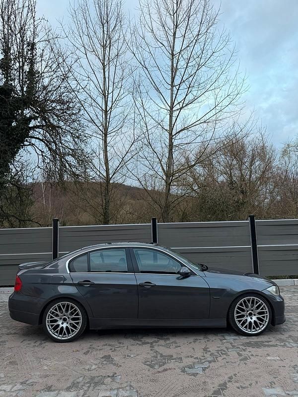Gebraucht BMW 325 217 PS (159 kW) 2006 Limousine