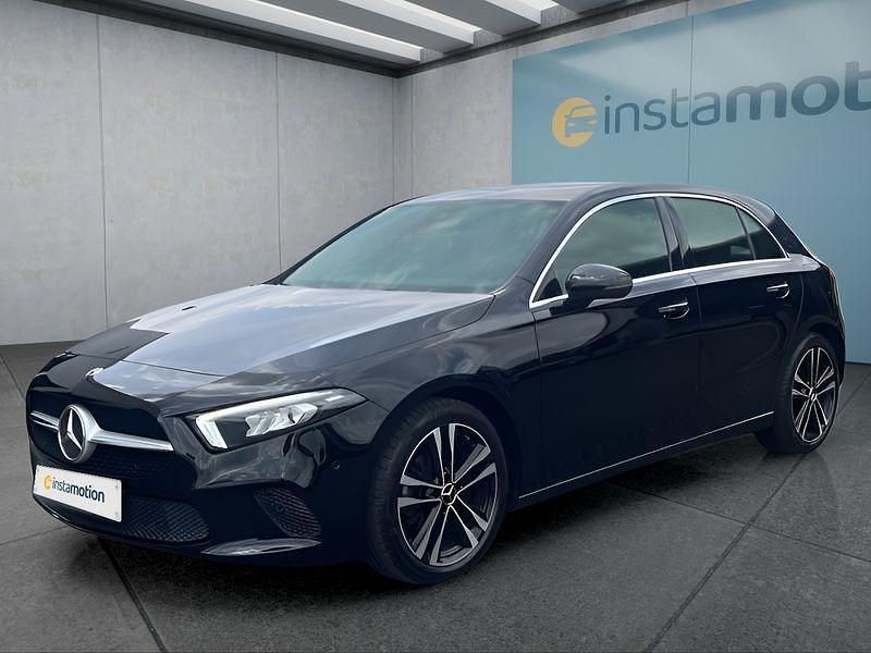 Schwarz Gebraucht 2020 Mercedes A180 Limousine | 22.599 € (Fairer Preis) - Bild 1/4