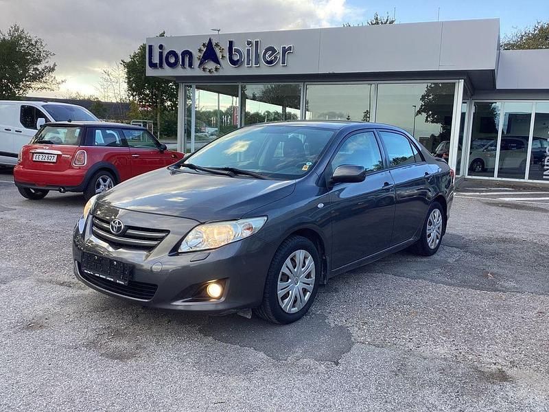 Grau Gebraucht 2008 Toyota Corolla Limousine | 3.799 € - Bild 1/4