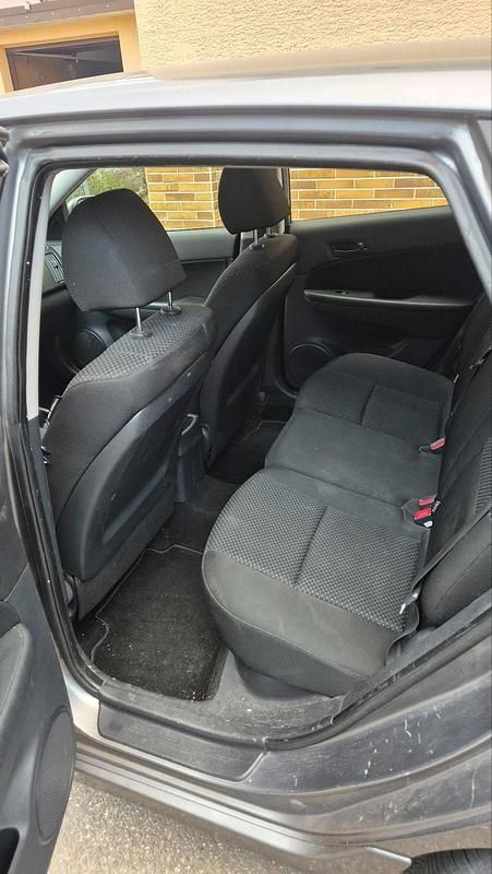 Gebraucht Hyundai i30 90 PS (66 kW) 2012 Grau Limousine