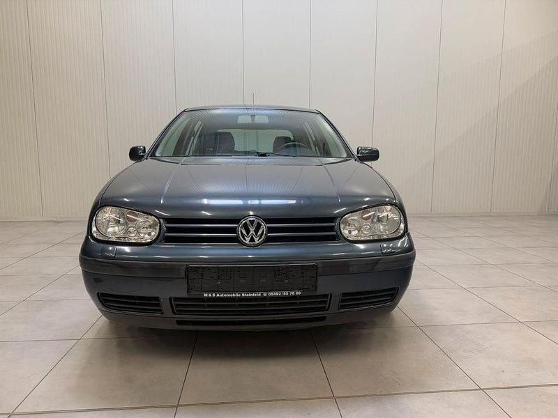 Gebraucht VW Golf IV Edition 102 PS (75 kW) 2002 Blau Limousine