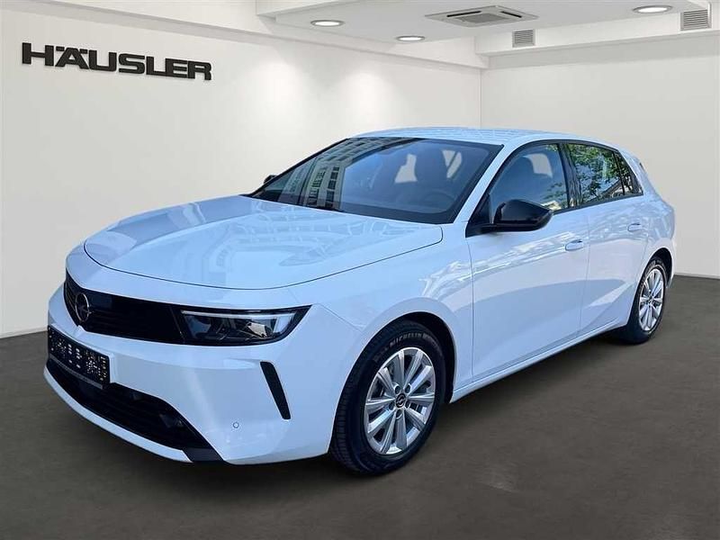 Arktis weiß (uni) Gebraucht 2023 Opel Astra Enjoy Limousine | 18.890 € (Guter Preis) - Bild 1/4