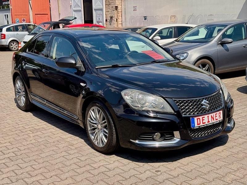 Gebraucht Suzuki Kizashi Sport 178 PS (130 kW) 2013 Schwarz Limousine