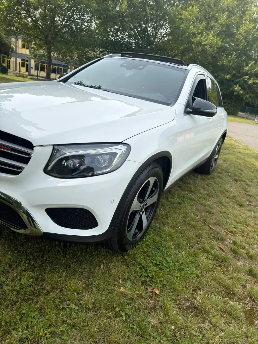 Gebraucht Mercedes GLC250 AMG 204 PS (150 kW) 2018 Weiß SUV