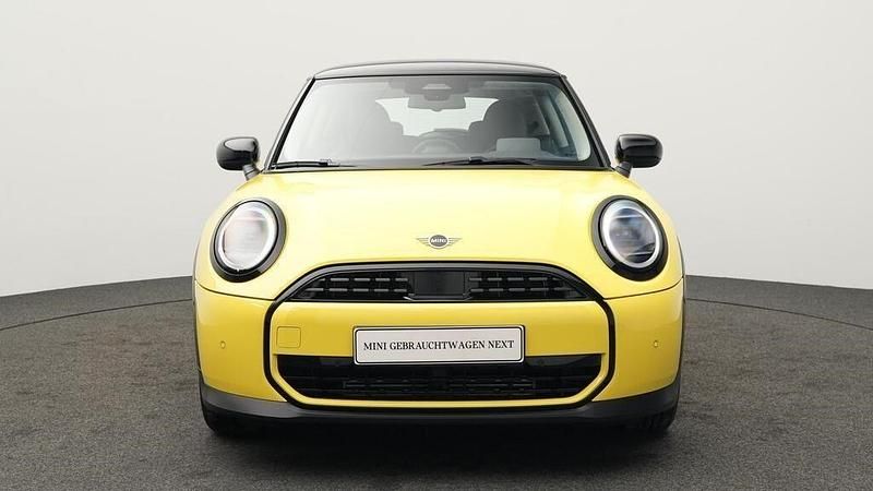 Gebraucht Mini Cooper Classic 156 PS (114 kW) 2025 Gelb Kleinwagen