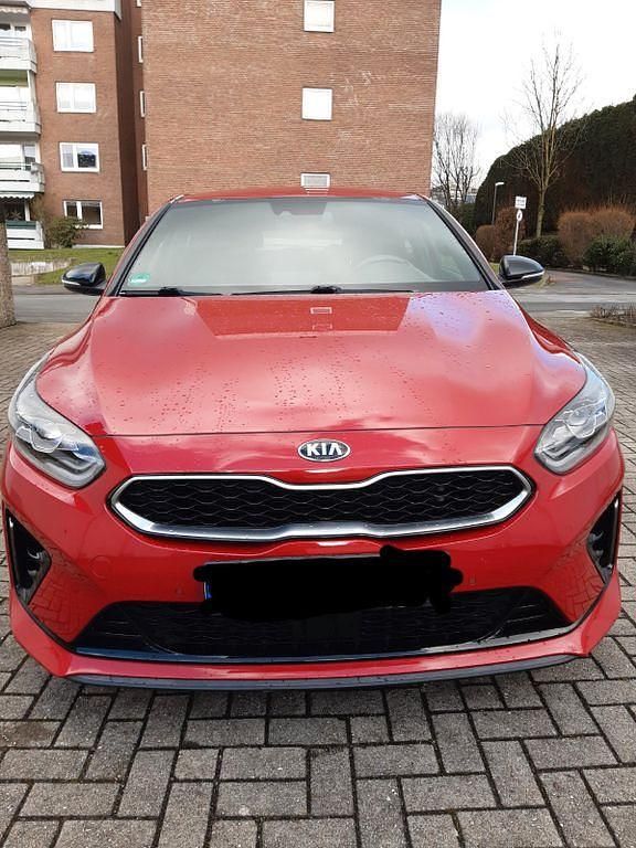 Rot Gebraucht 2020 Kia ProCeed GT-Line Kleinwagen | 16.500 € (Superpreis) - Bild 1/4