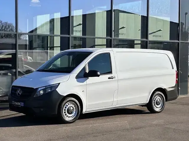 Gebraucht Mercedes Vito 136 PS (100 kW) 2021 Arktikweiß Van
