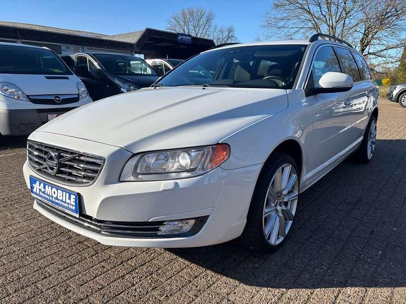 Gebraucht Volvo V70 231 PS (169 kW) 2013 Weiß Kombi