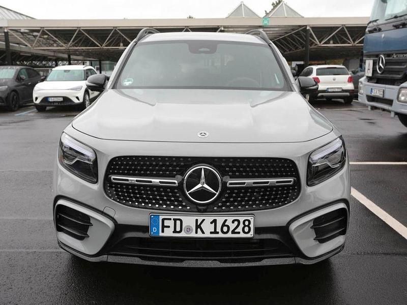 Gebraucht Mercedes GLB200 AMG 150 PS (110 kW) 2025 Manufaktur alpingrau unilack SUV