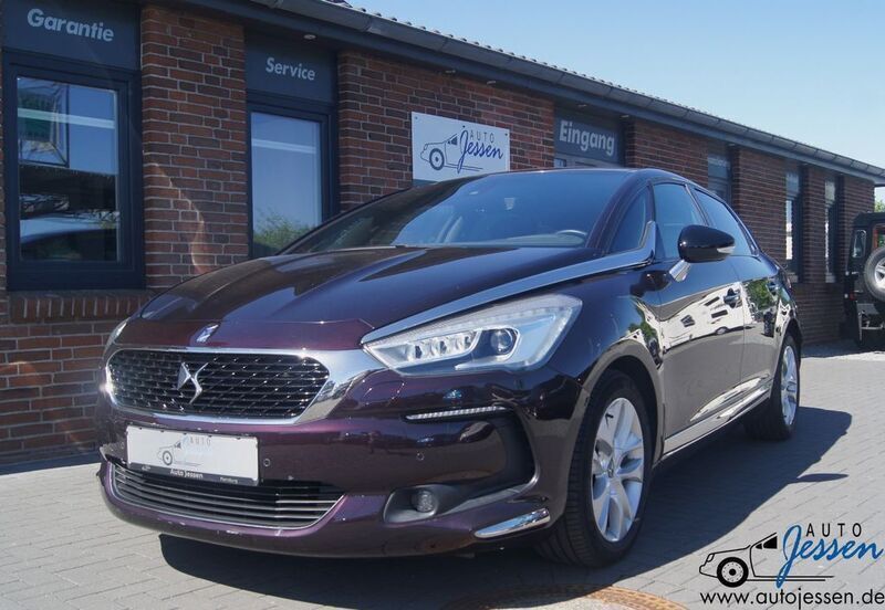 Lackierung whisper oder purple (metallic) Gebraucht 2017 DS Automobiles DS5 Kleinwagen | 12.985 € (Fairer Preis) - Bild 1/4