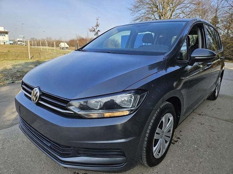 Gebraucht VW Touran 116 PS (85 kW) 2020 Grau Van / Kleinbus