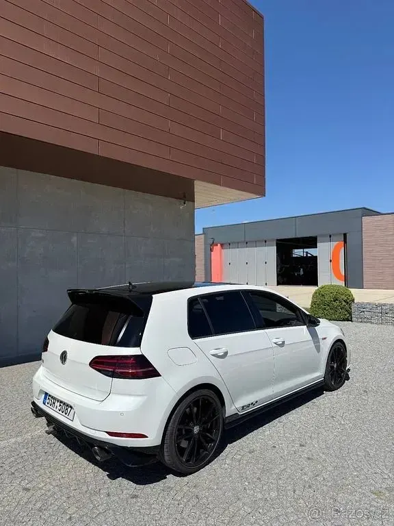 Second-hand VW Golf VII GTI 290 CP (213 kW) 2020 Alb Berlinǎ