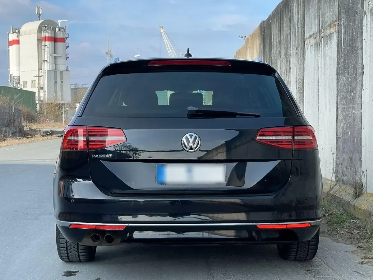 Gebraucht VW Passat R-line 190 PS (139 kW) 2015 Schwarz Limousine