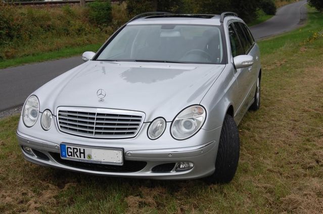 Gebraucht Mercedes E220 Elegance 150 PS (110 kW) 2006 Silber metallic Kombi