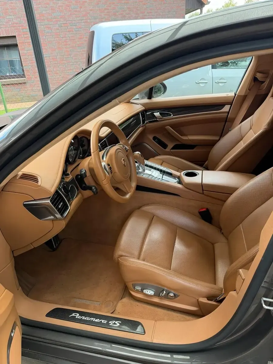 Gebraucht Porsche Panamera 4S 400 PS (294 kW) 2013 Grau Kleinwagen