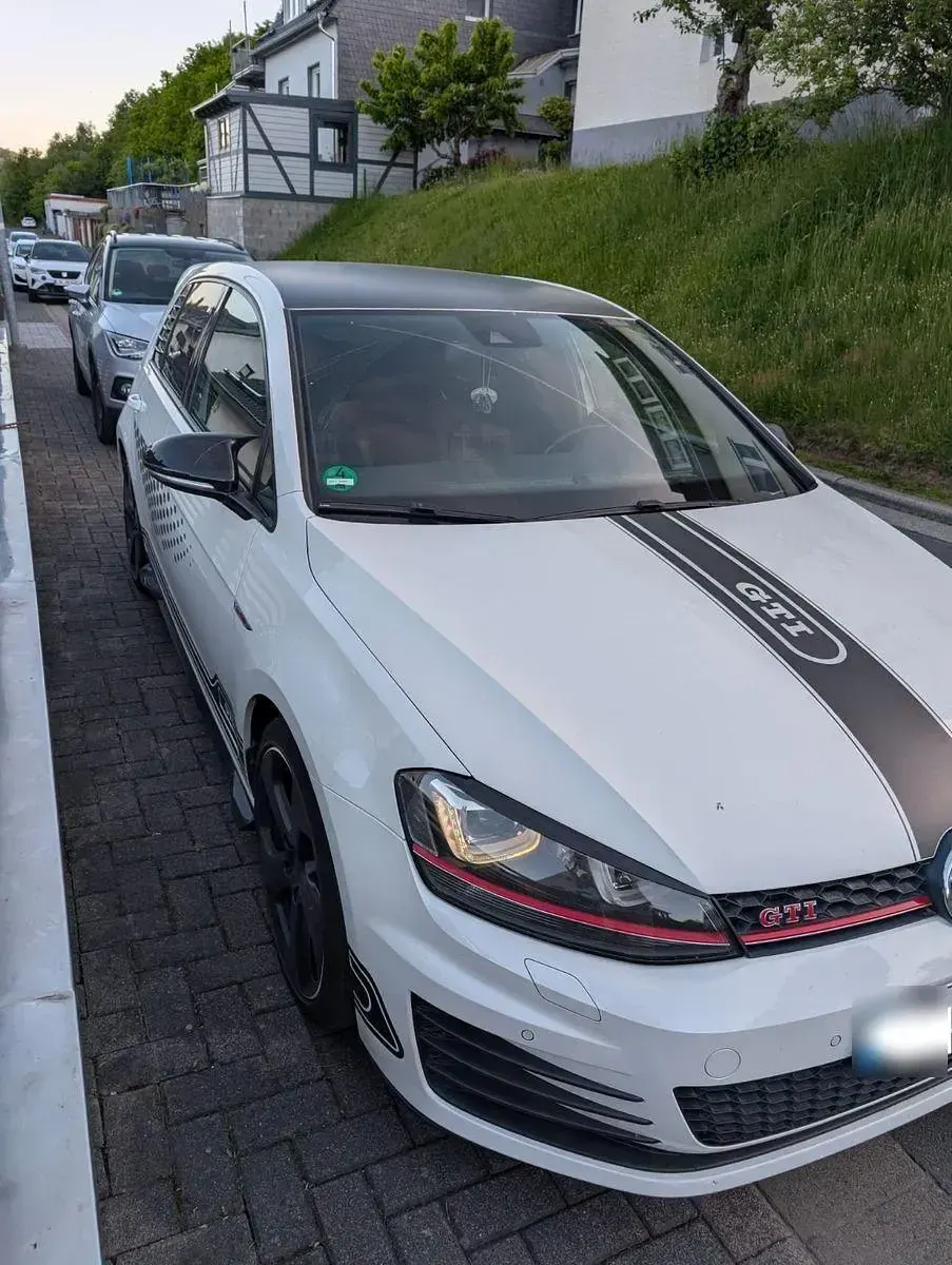 Gebraucht VW Golf VII GTI 220 PS (161 kW) 2016 Weiß Limousine