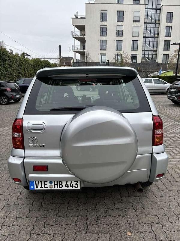 Gebraucht Toyota RAV4 Executive 154 PS (113 kW) 2004 Silber SUV