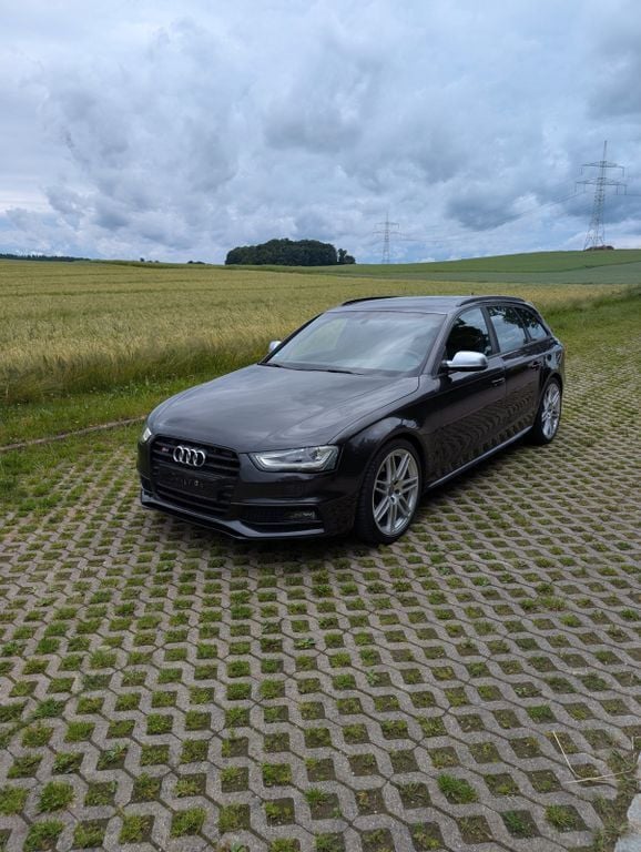Grau Gebraucht 2012 Audi S4 Sport Kombi | 23.500 € (Fairer Preis) - Bild 1/4