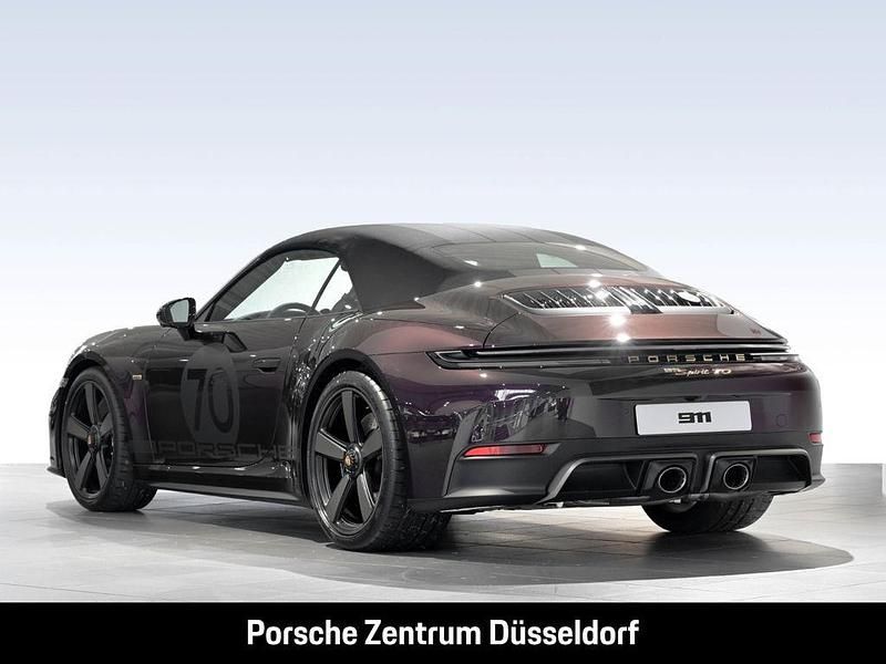 Neu Porsche 992 541 PS (397 kW) 2026 Violett Cabrio