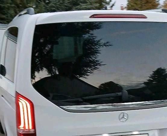 Gebraucht Mercedes V220 AMG 163 PS (119 kW) 2018 Weiß Van / Kleinbus