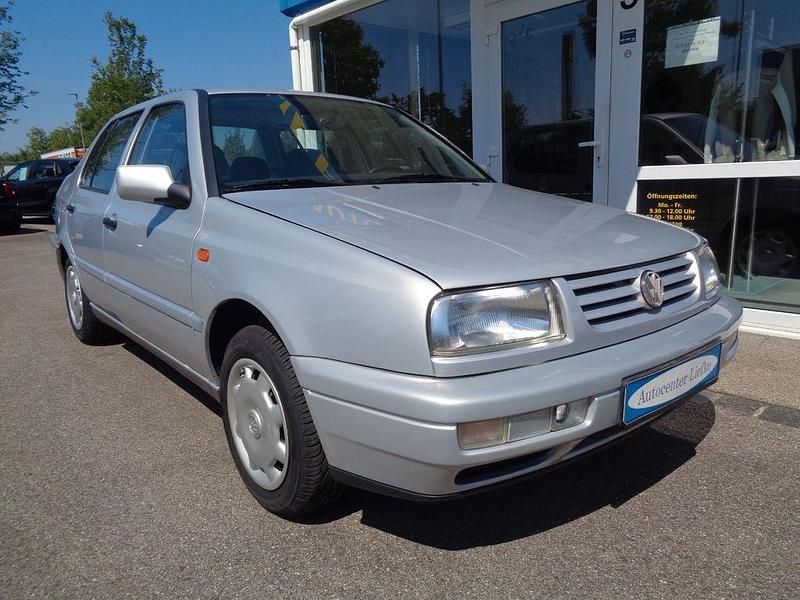 Silber Gebraucht 1997 VW Vento Limousine | 4.990 € (Fairer Preis) - Bild 1/4