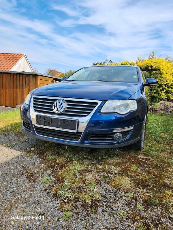 Usata VW Passat 140 CV (102 kW) 2009 Blu Station wagon