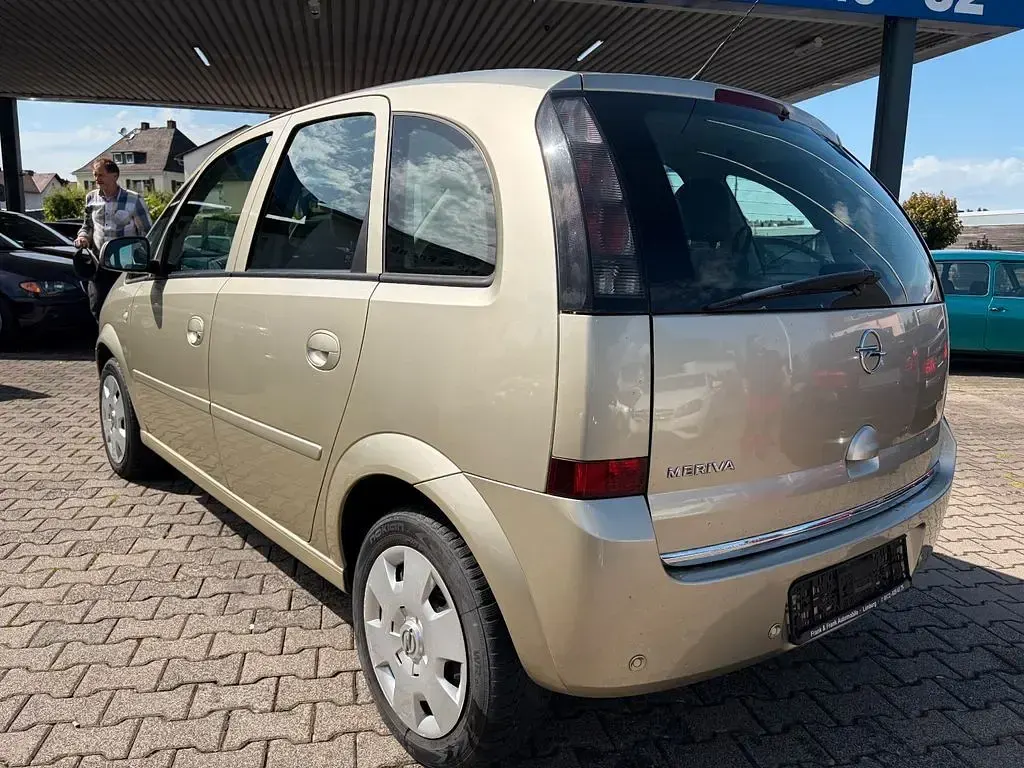Gebraucht Opel Meriva Edition 105 PS (77 kW) 2009 Gold Van / Kleinbus