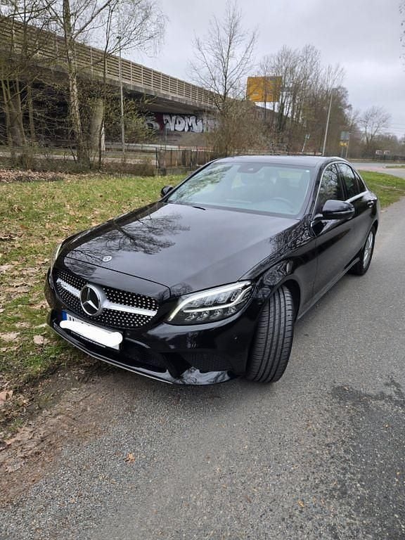 Gebraucht Mercedes C200 150 PS (110 kW) 2019 Schwarz Limousine