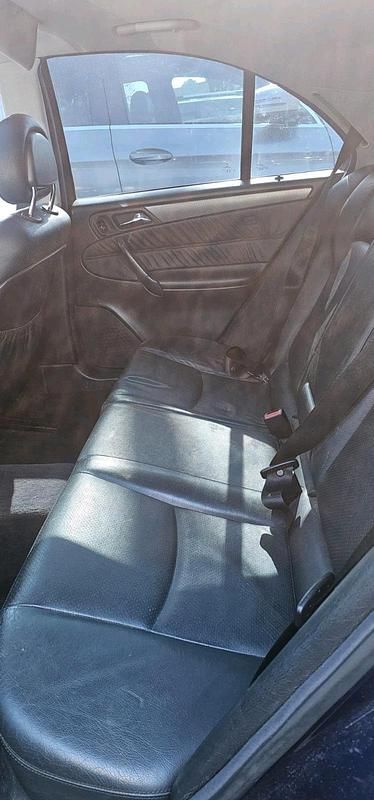 Gebraucht Mercedes C320 214 PS (157 kW) 2001 Violet Limousine