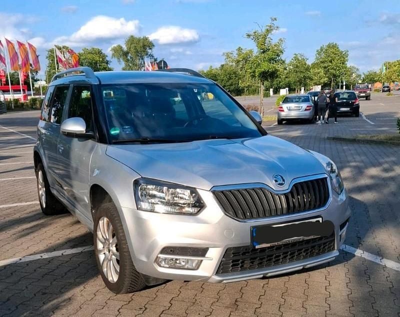 Silber Gebraucht 2013 Skoda Yeti SUV | 10.900 € (Fairer Preis) - Bild 1/4