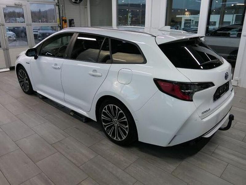 Gebraucht Toyota Corolla Team 184 PS (135 kW) 2021 Weiß Kombi