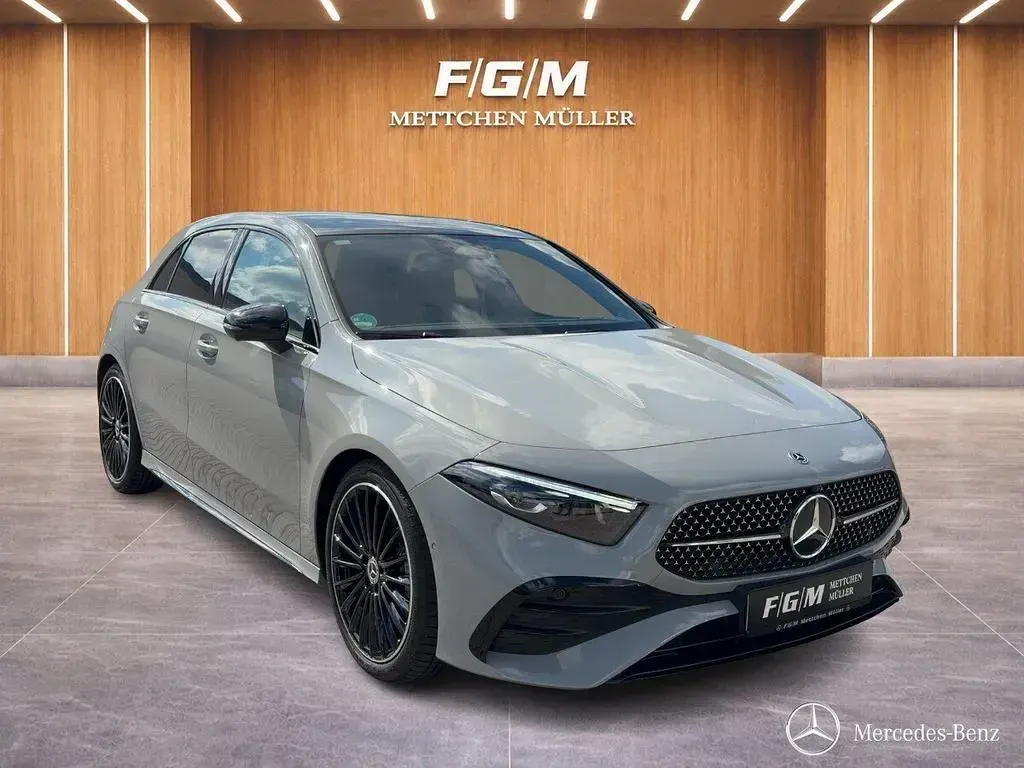 Gebraucht Mercedes A200 AMG 163 PS (119 kW) 2026 Manufaktur alpingrau uni Limousine
