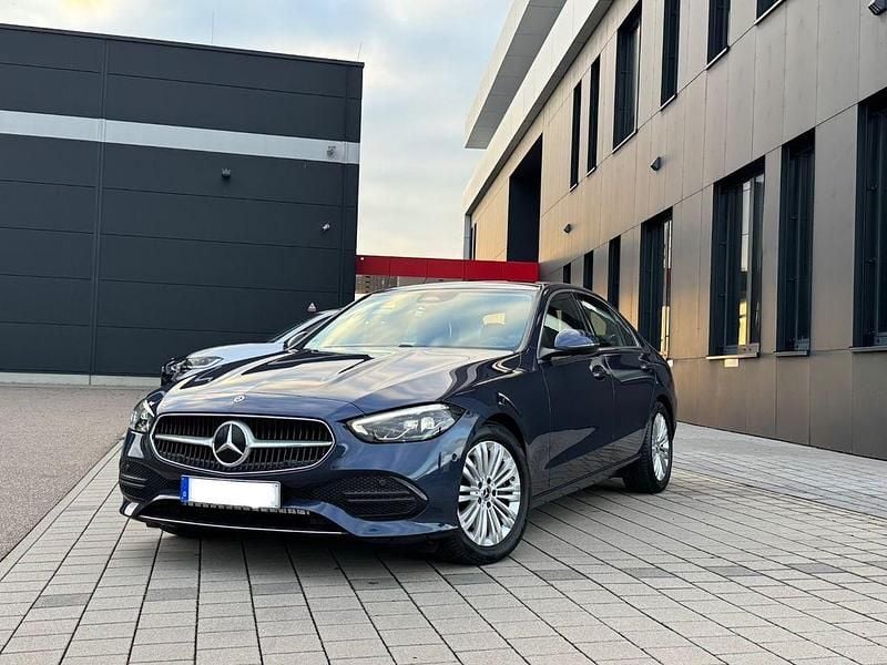 Blau Gebraucht 2024 Mercedes C220 Advanced Limousine | 36.900 € (Superpreis) - Bild 1/4