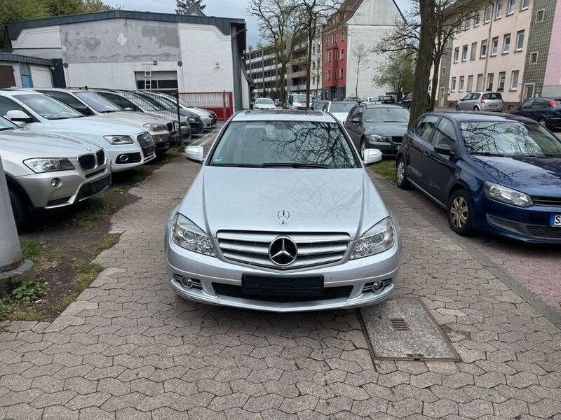 Silber Gebraucht 2007 Mercedes C200 Limousine | 8.900 € (Etwas zu teuer) - Bild 1/4