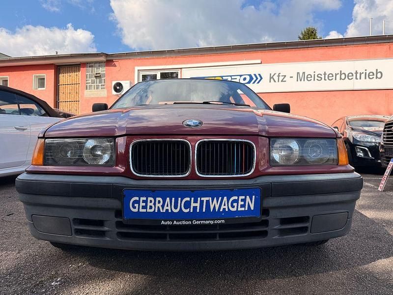 Gebraucht BMW 320 150 PS (110 kW) 1991 Rot Limousine