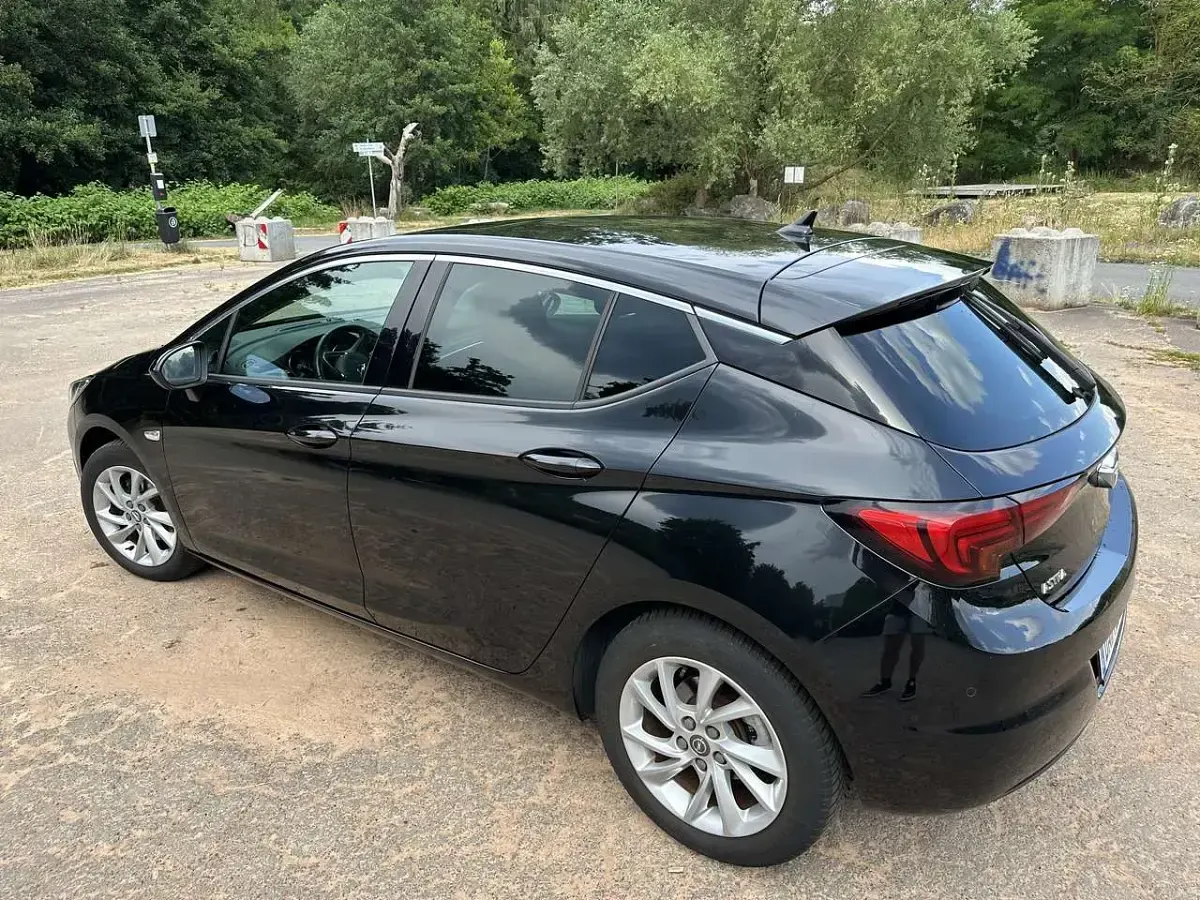 Gebraucht Opel Astra Innovation 150 PS (110 kW) 2019 Schwarz Kleinwagen