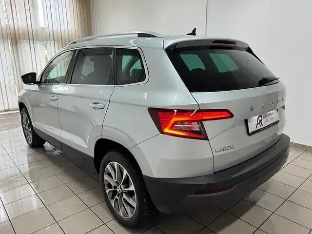 Gebraucht Skoda Karoq Clever 110 PS (80 kW) 2022 Silber SUV
