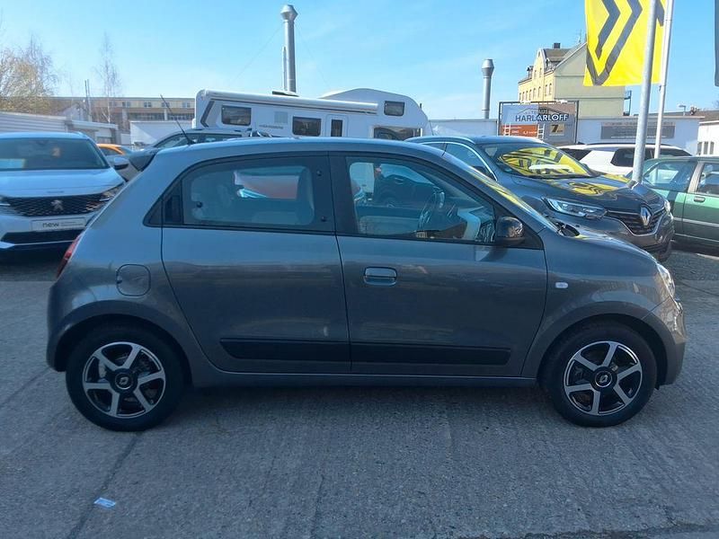Gebraucht Renault Twingo Equilibre 65 PS (47 kW) 2023 Grau Kleinwagen