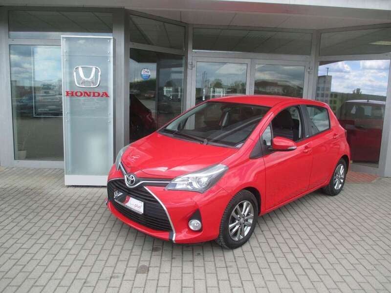 Super red 5 Gebraucht 2016 Toyota Yaris Edition-S Kleinwagen | 9.990 € (Fairer Preis) - Bild 1/4