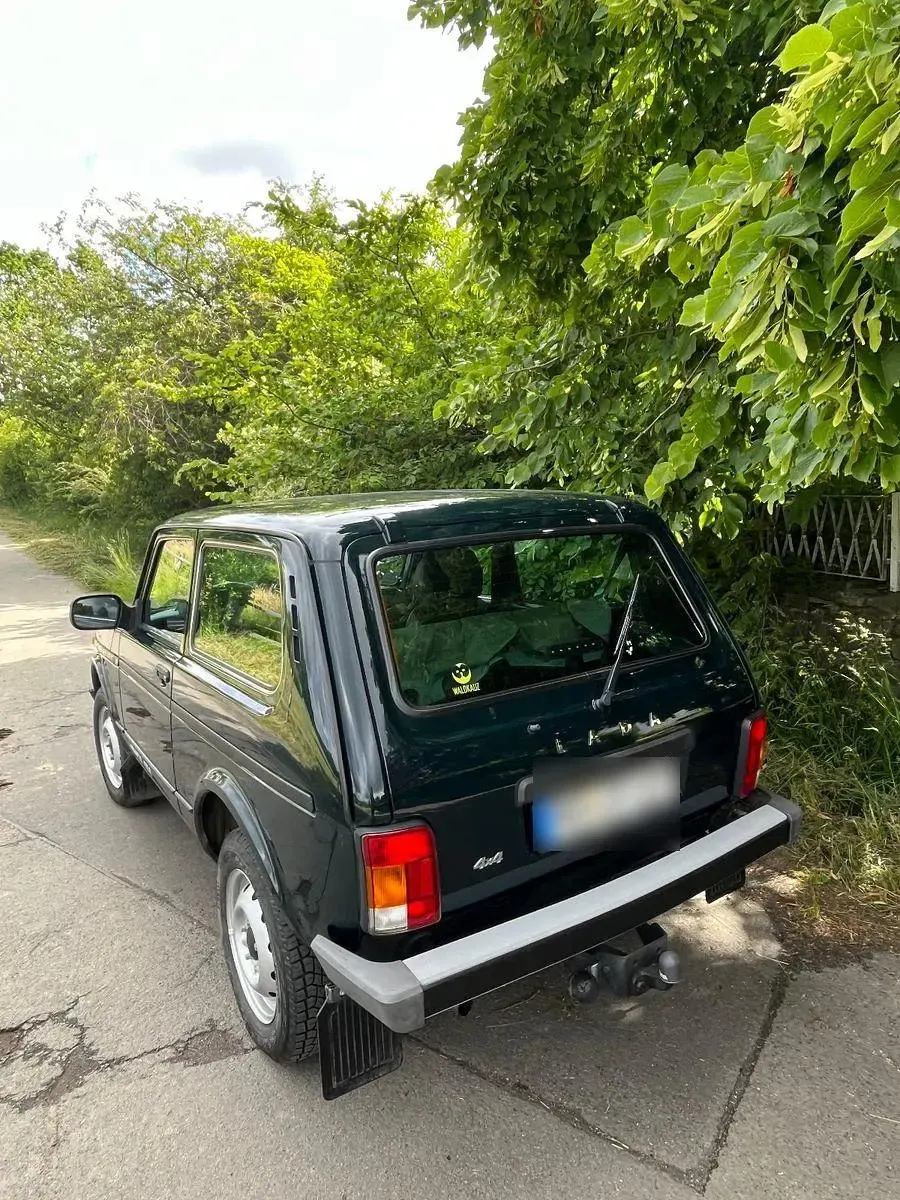 Gebraucht Lada Taiga 83 PS (61 kW) 2018 Grün SUV