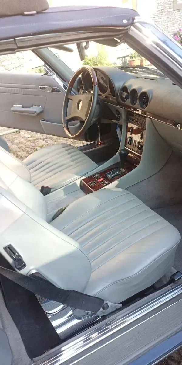 Gebraucht Mercedes 300 184 PS (135 kW) 1986 Blau Cabrio
